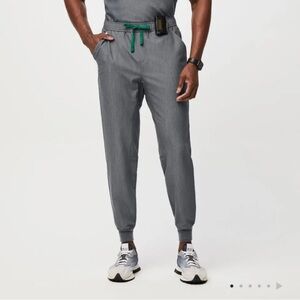 NWT FIGS Tansen Jogger 2.0 Men’s Size XL | Grey